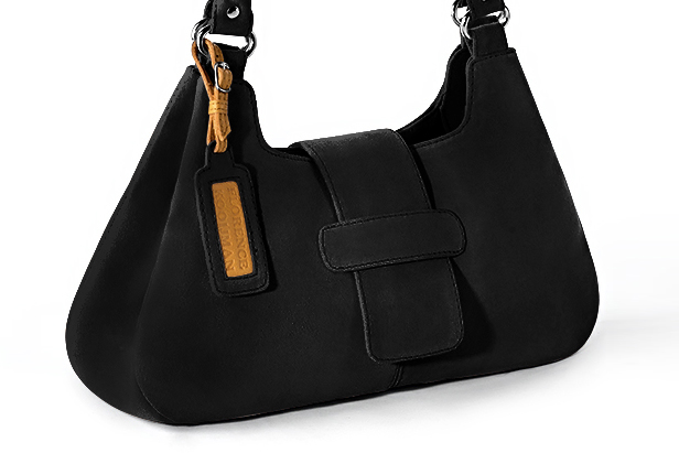 Handcrafted women's luxurious elegant handbag in premium matt black leather. Perfect for elevated everyday style.   
                Choose from our luxurious collections of leather and fabric to perfectly match your handbags to your outfits.